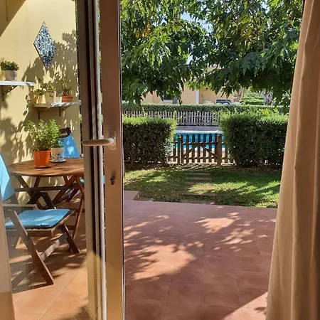 Apartamento Fantastico Apartamento Con Jardin Privado Y Piscina Para 4 Personas En Cap D'artrutx En Ciutadella De Menorca